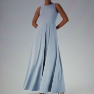MEDIUM.     HALARA BREEZEFUL SLEEVELESS BRIDESMAID AND WEDDING GUEST JUMPSUIT